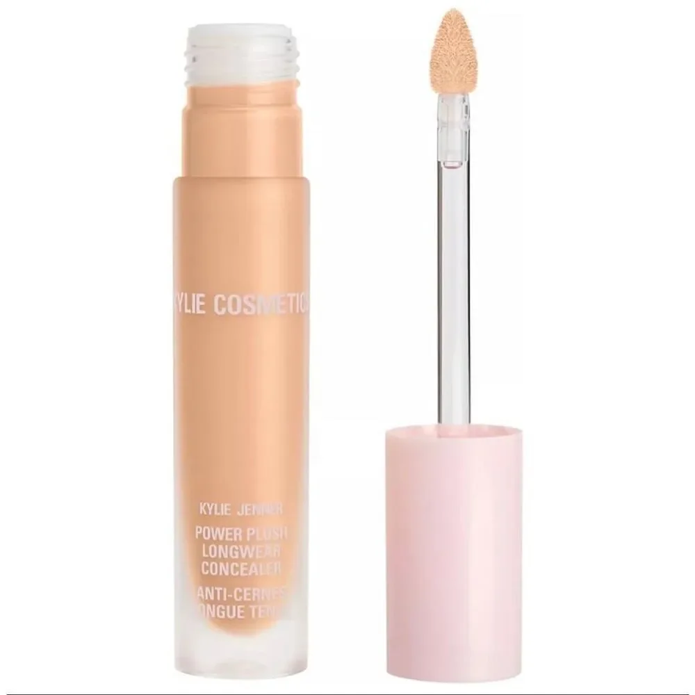 KYLIE COSMETICS - NWT Power Plush Longwear Concealer in 